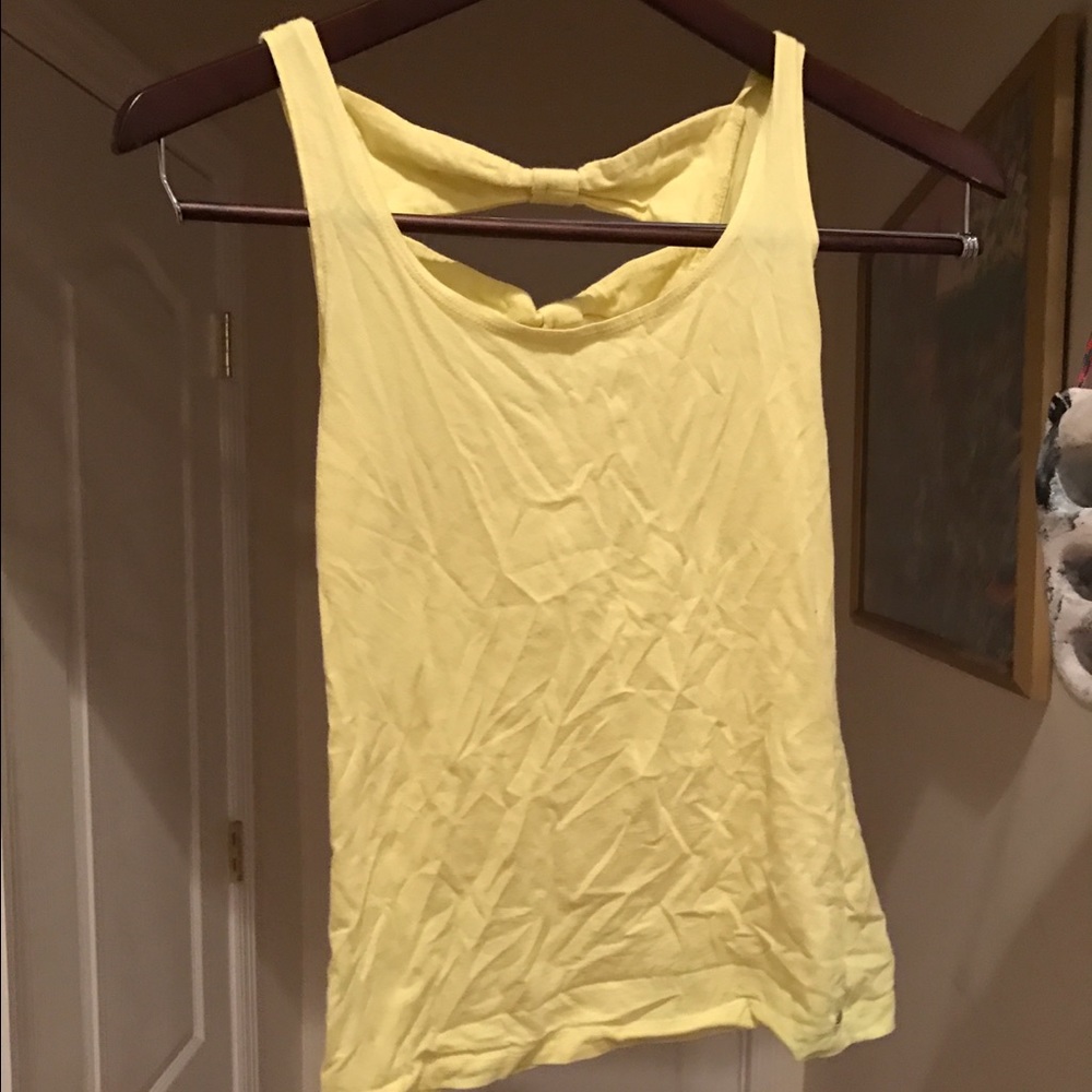 Bow tie back tank top