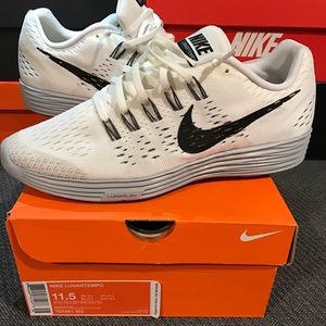 Nike - Lunar Tempo
