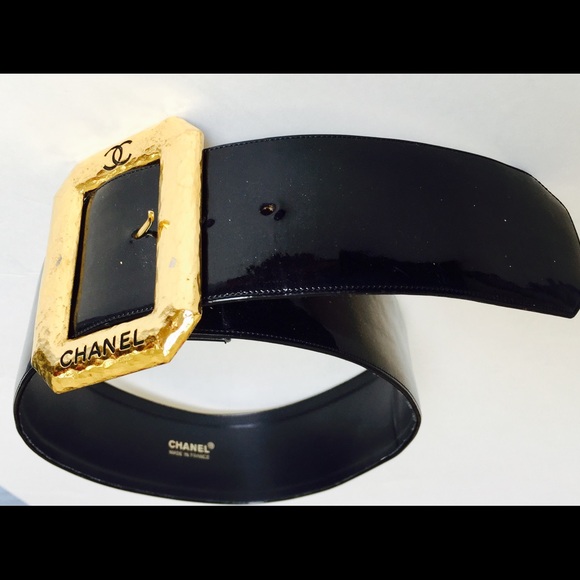 Vintage CHANEL patented leather belt - Picture 4 of 4