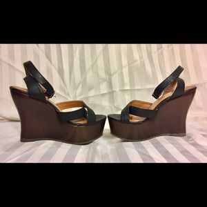NWOT Cathy Jean Wooden Wedge Shoes.