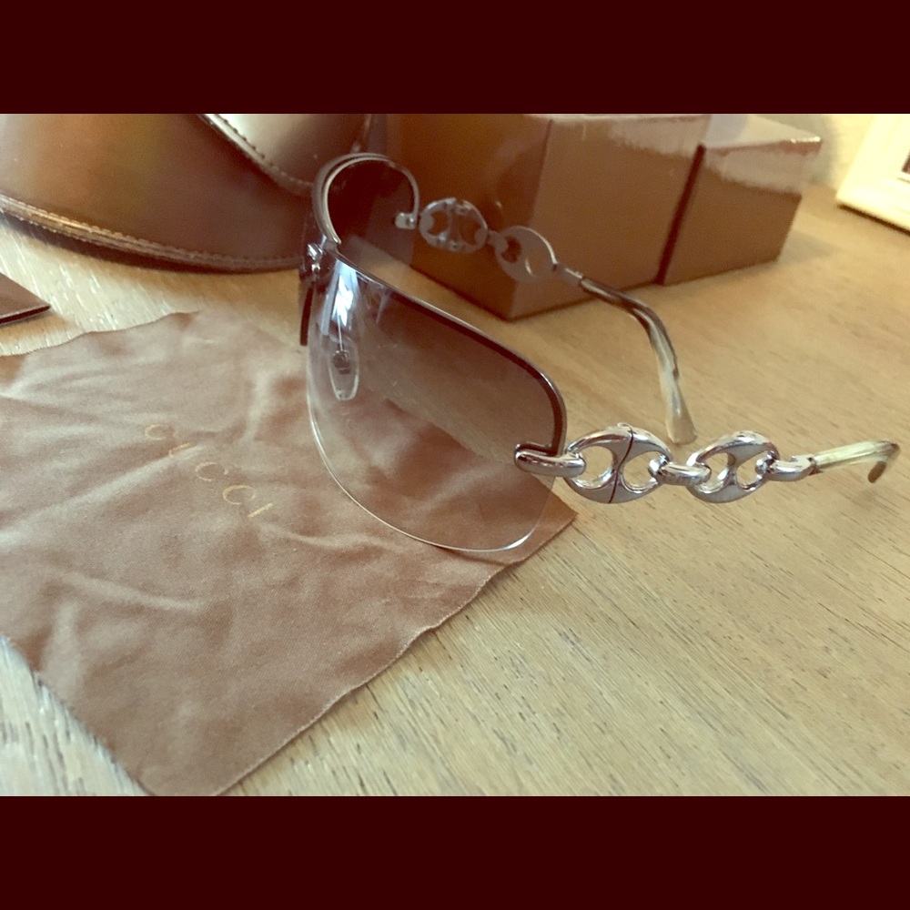 Authentic BNWT Gucci Sunglasses