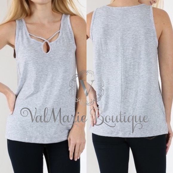 📍CLEARANCE 📍HEATHER GREY BASIC CRISS CROSS TOP - Picture 2 of 3