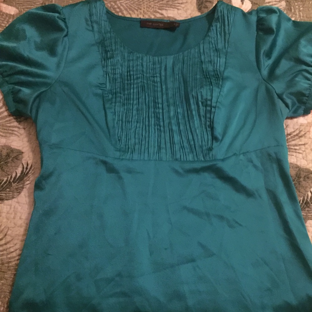 Silky teal blouse 👚