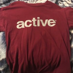 Burgundy active shirt, barely worn, comfortable af