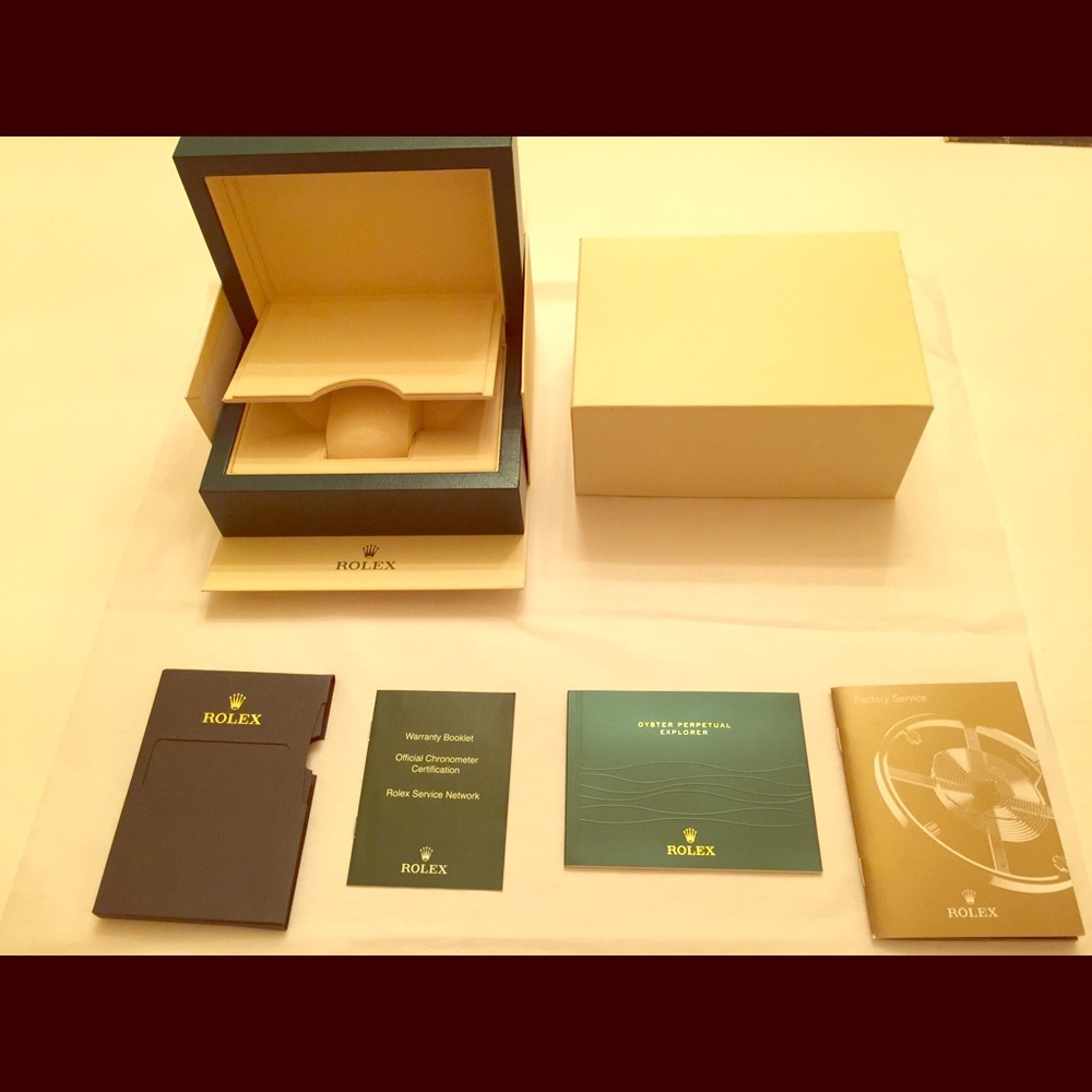 Rolex box with Manuel
