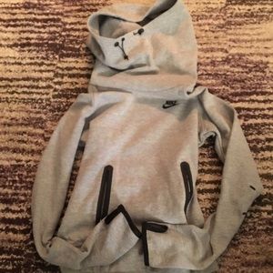 Bundle listing of Nike hoodies for donnaschopp