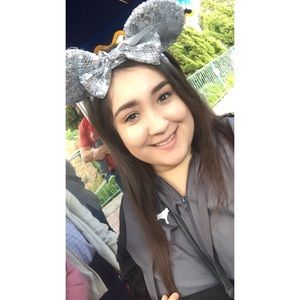 Meet your Posher, Jessica