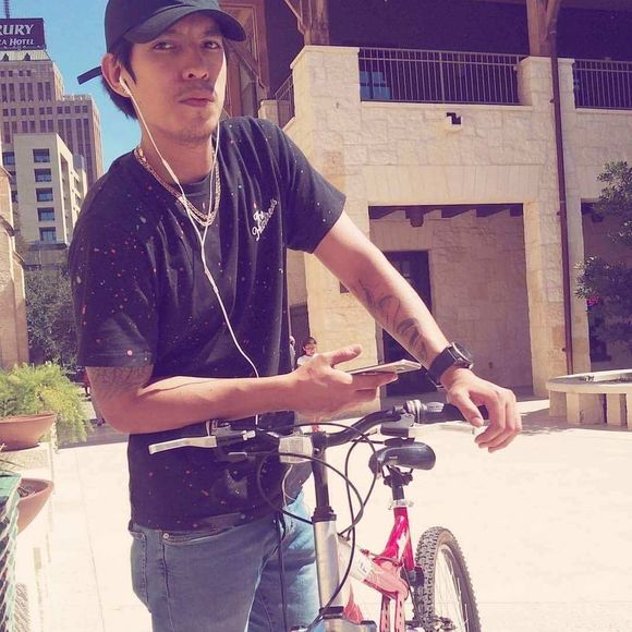 Meet your Posher, Michael - Picture 1 of 1