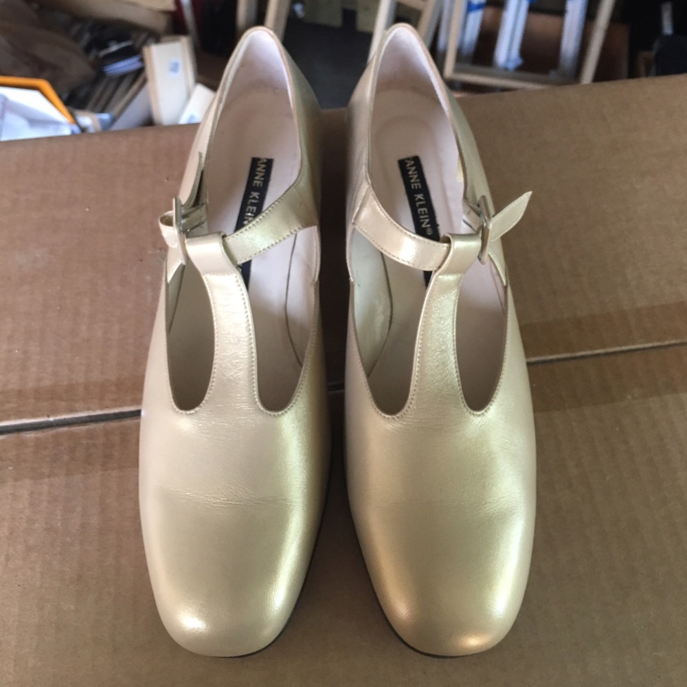 Anne Klein Shoes