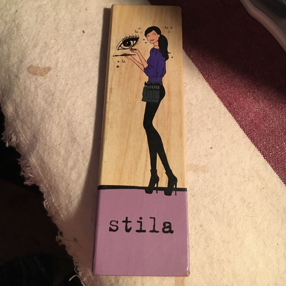 Stila eyeshadow !