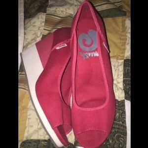 Open Toe Sporty Wedges