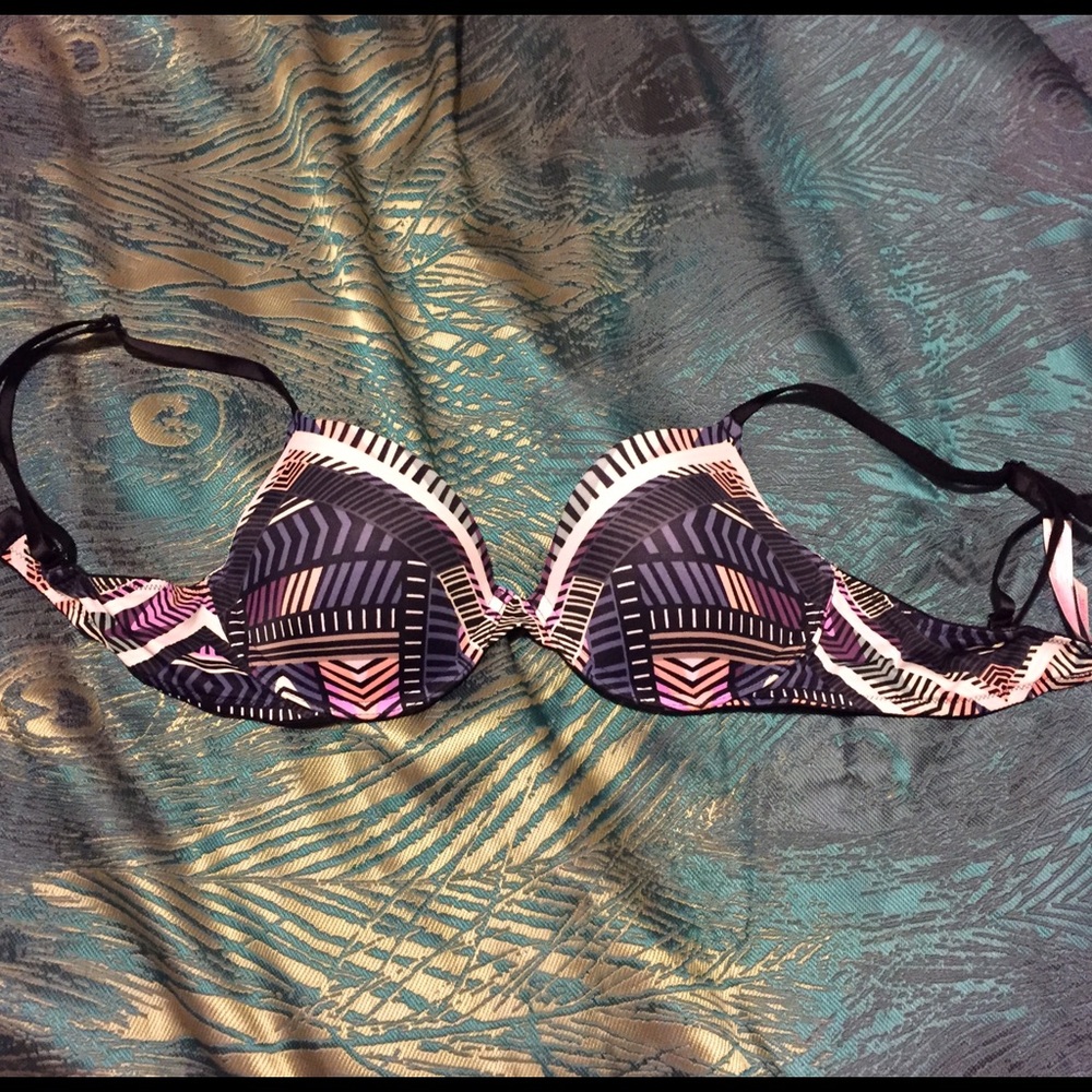 Victoria's Secret tshirt bra