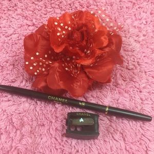 ➡️➡️ CHANEL EYE PENCIL WITH SHARPENER 👍🏼