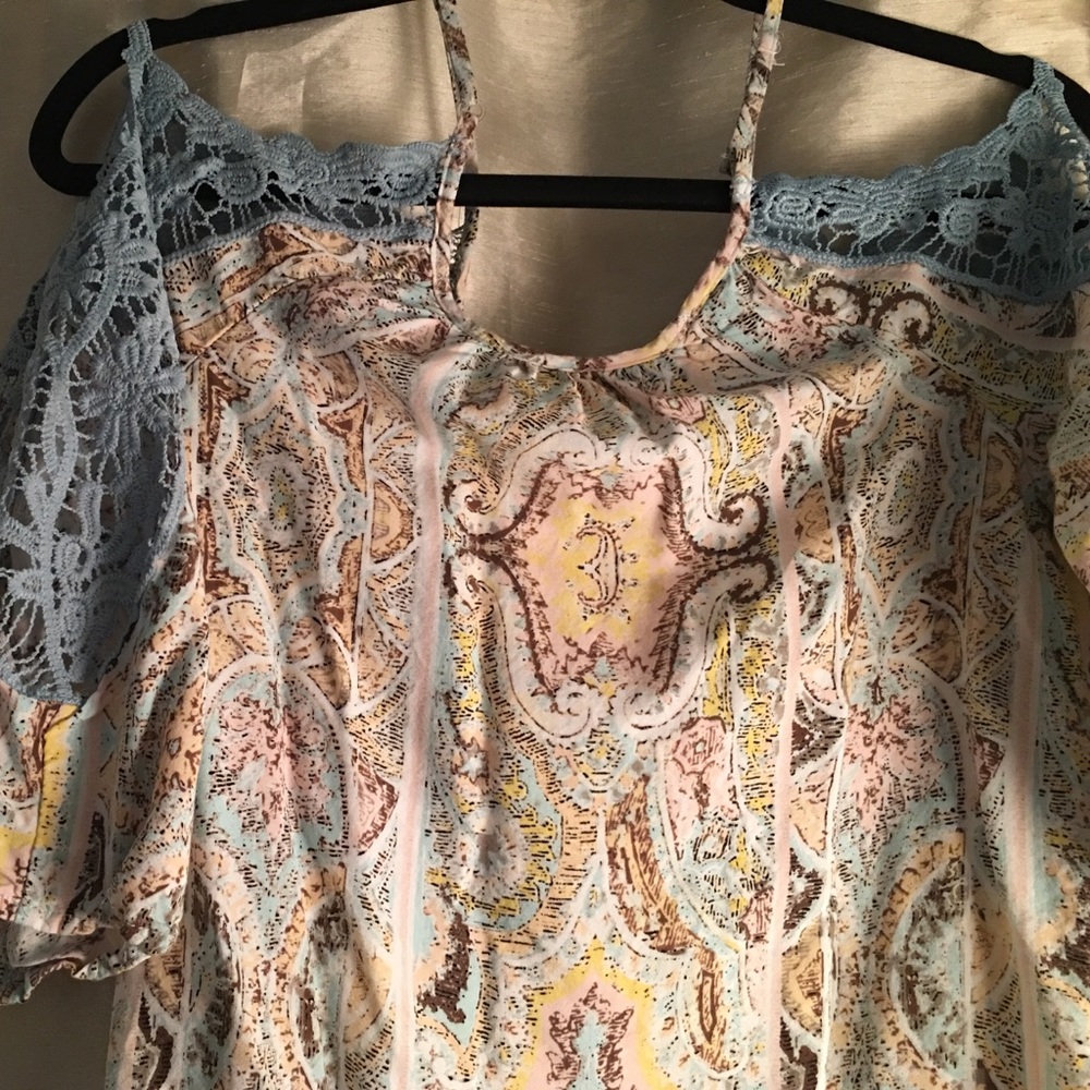 Blouse - Picture 2 of 2