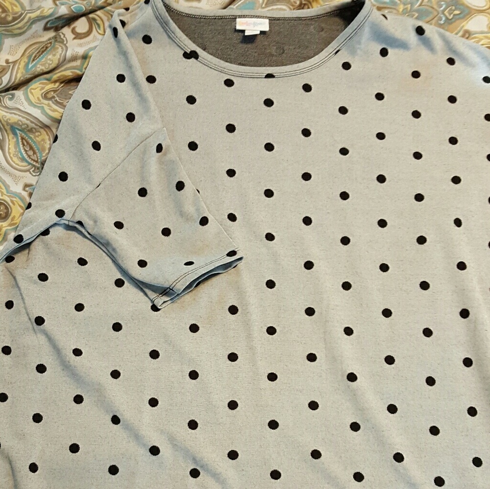 Nwot gray/black polkadot lularoe irma shirt sz sm