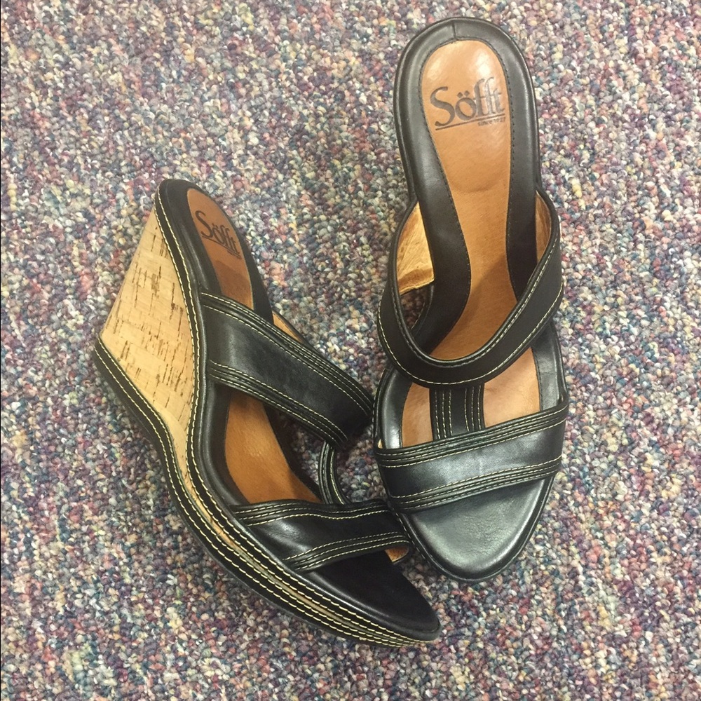 ✖️SOLD✖️ Sofft Black Leather Wedges Narrow