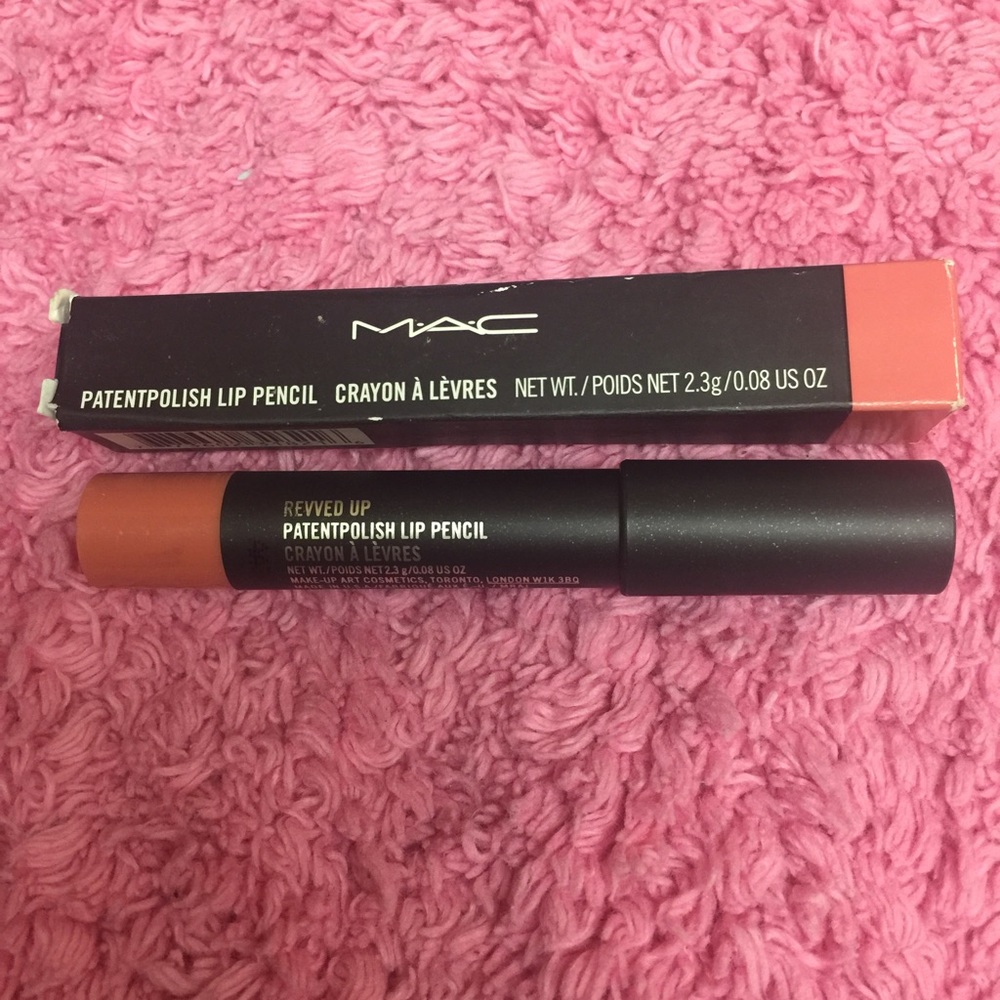 ❤️ MAC PATENTPOLISH LIP PENCIL ❤️