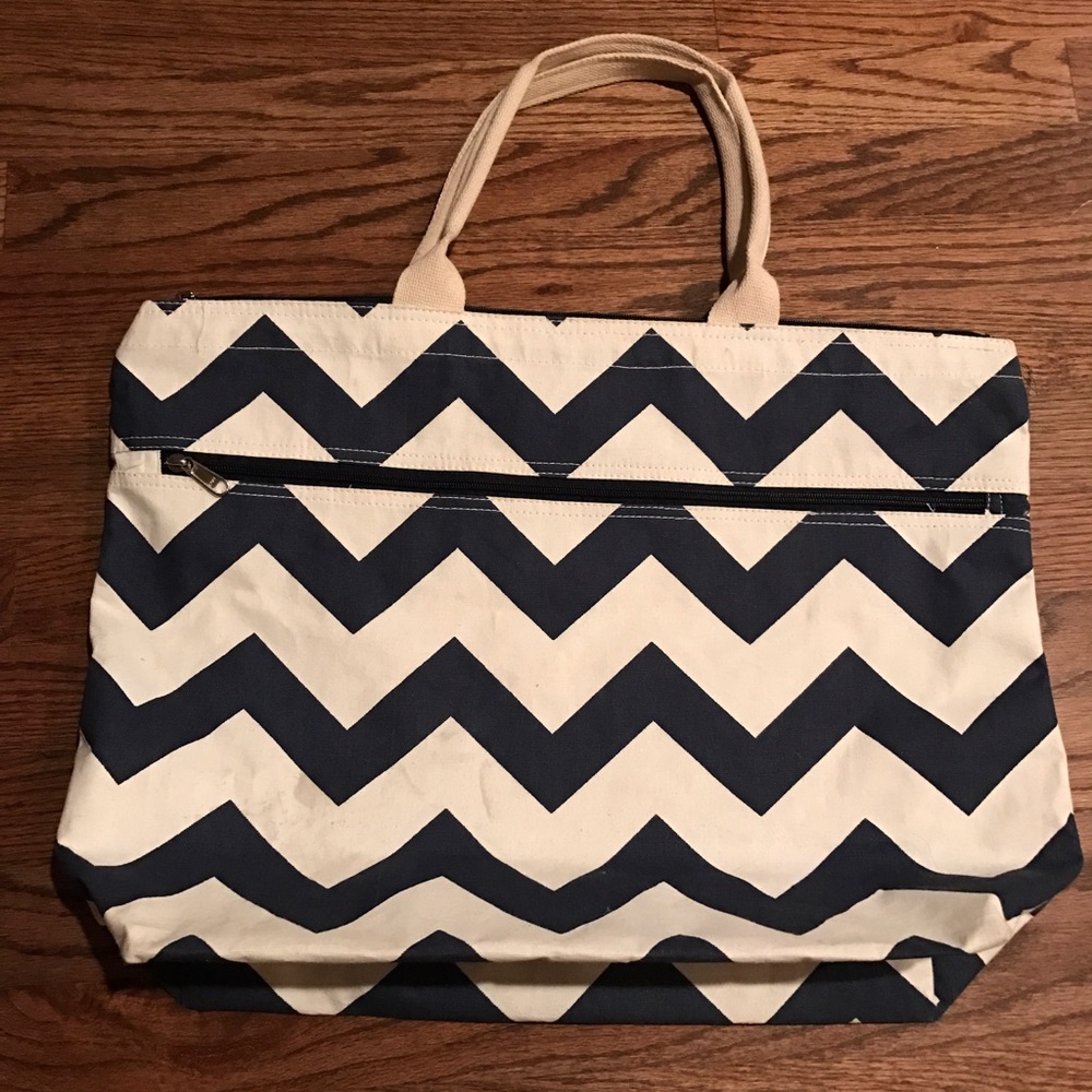 Queen Lane Tote