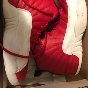 Jordan 12's