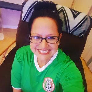 Meet your Posher, Ella