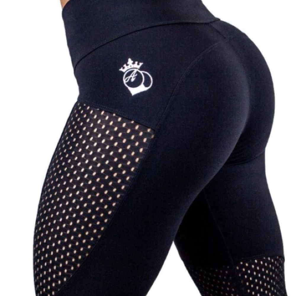 SOLD Bootyqueen laser cut leggings -medium