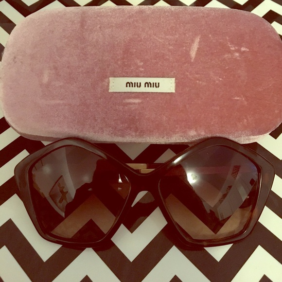 Miu Miu tortoise frame sunglasses main image 4