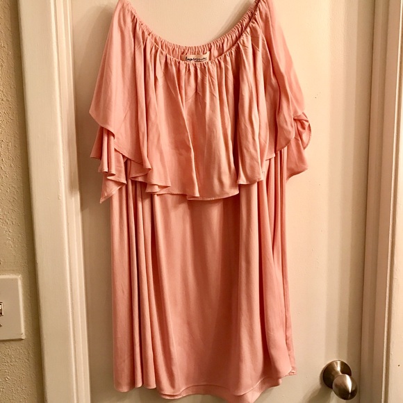 Off he shoulder pink dress - NEVER WORN - Picture 1 of 1