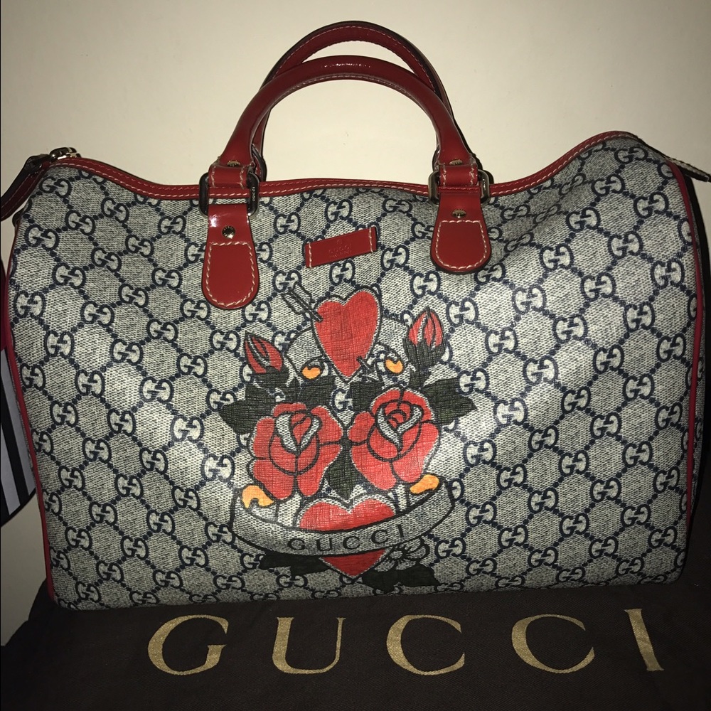 Gucci heart tattoo roses