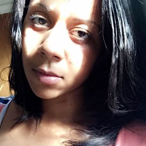 Meet your Posher, Ebony