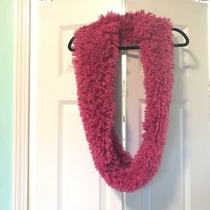 Betsey Johnson Pink faux fur scarf