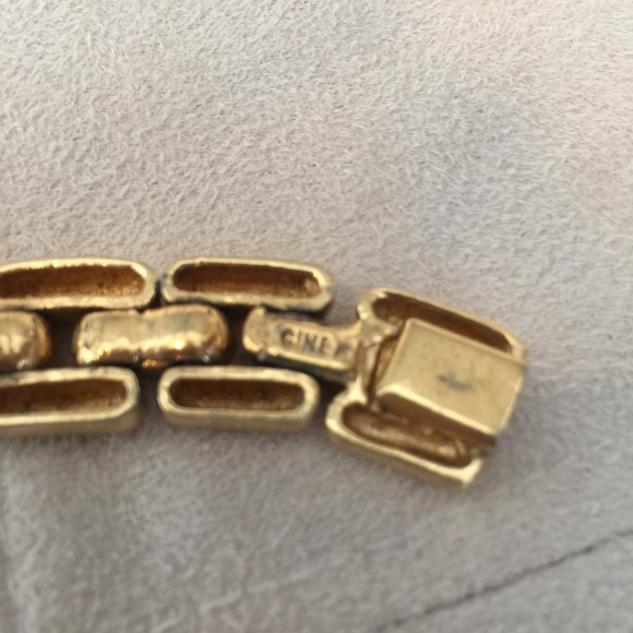 ❤️Sale❤️Vintage Gold Tone Linked Necklace - Picture 5 of 7