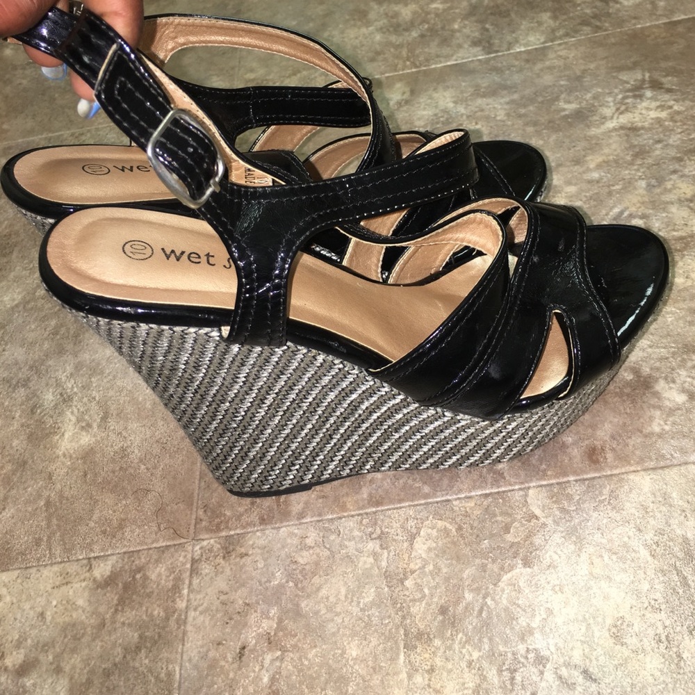 💥Black Spring time Wedges!💥