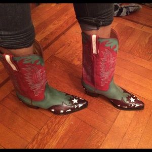 Leather cow boy boots in great condition