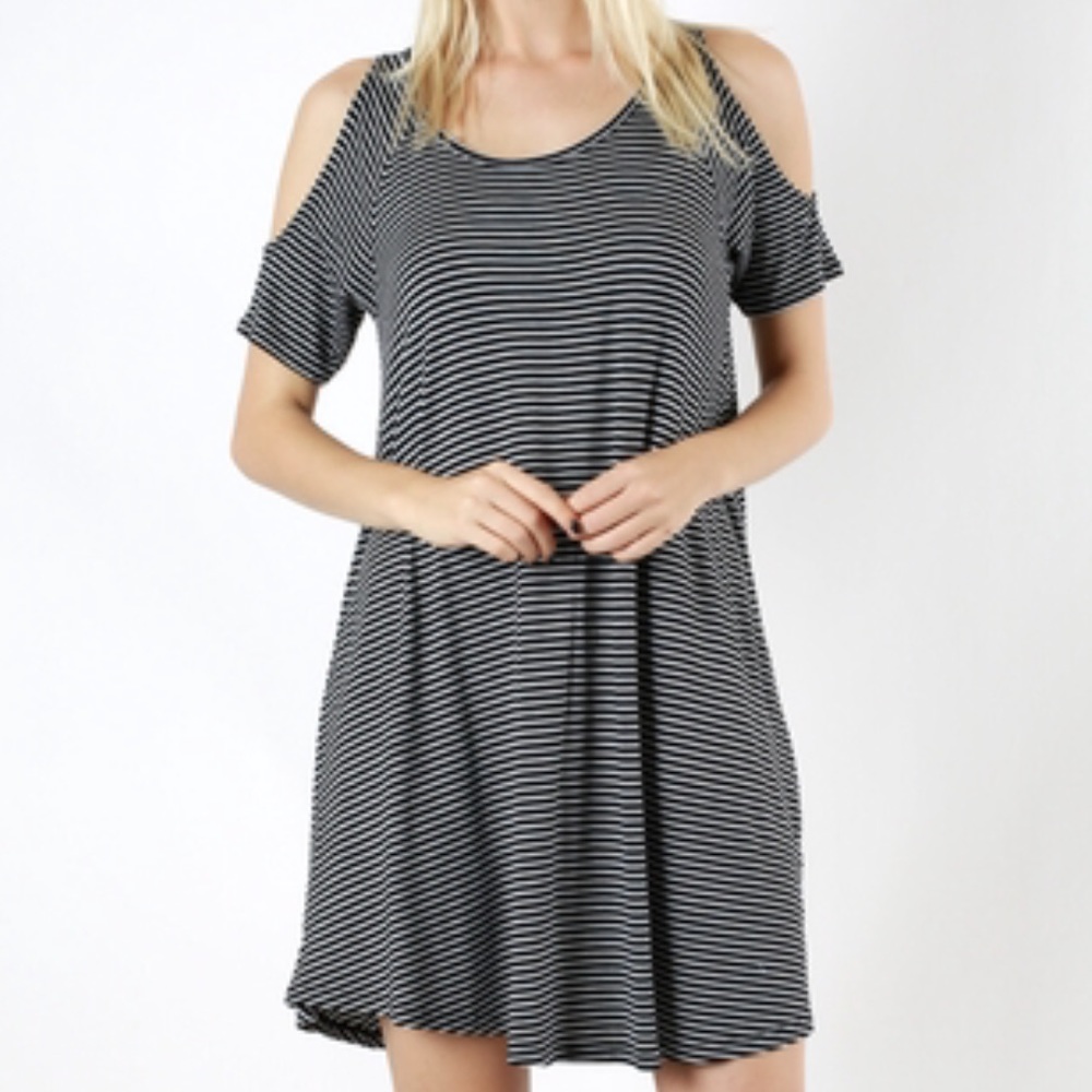 🆕 striped cold shoulder dress - Picture 2 of 2