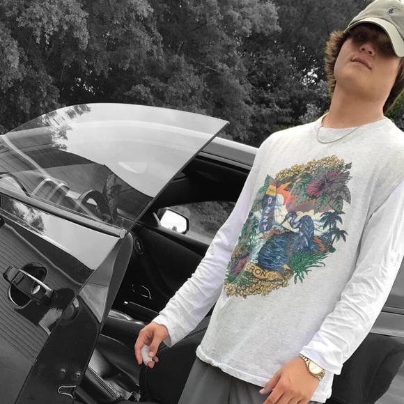 Meet your Posher, Caleb - Picture 2 of 3