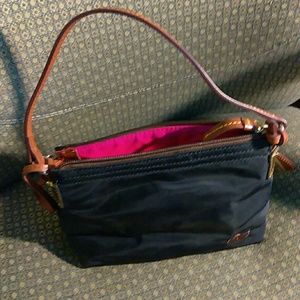 Dooney & Bourke pouchette