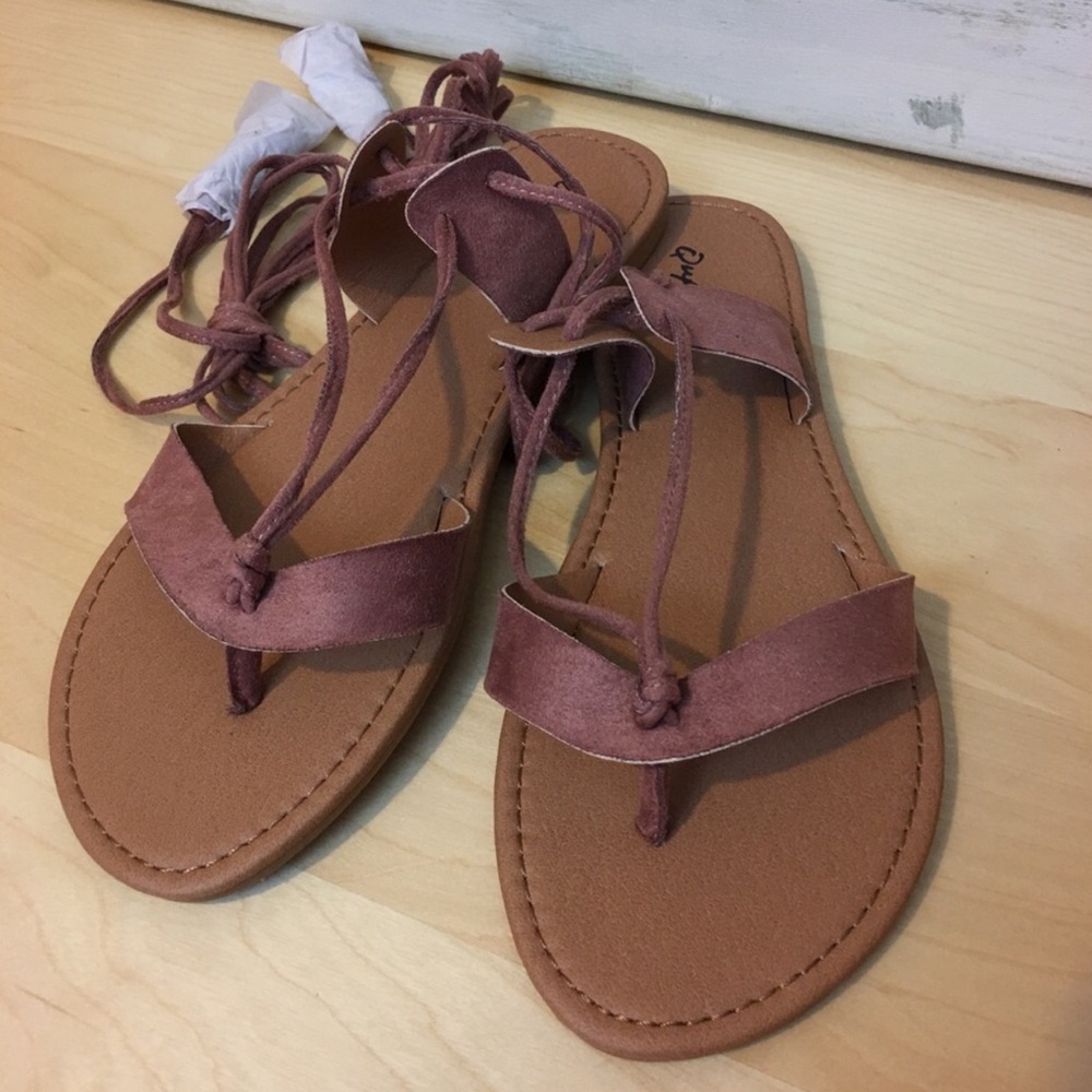 ❗️CLEARANCE ❗️Mauve Lace Up Sandals - Picture 2 of 4