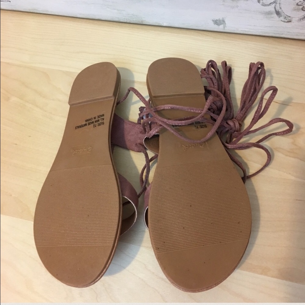 ❗️CLEARANCE ❗️Mauve Lace Up Sandals - Picture 3 of 4