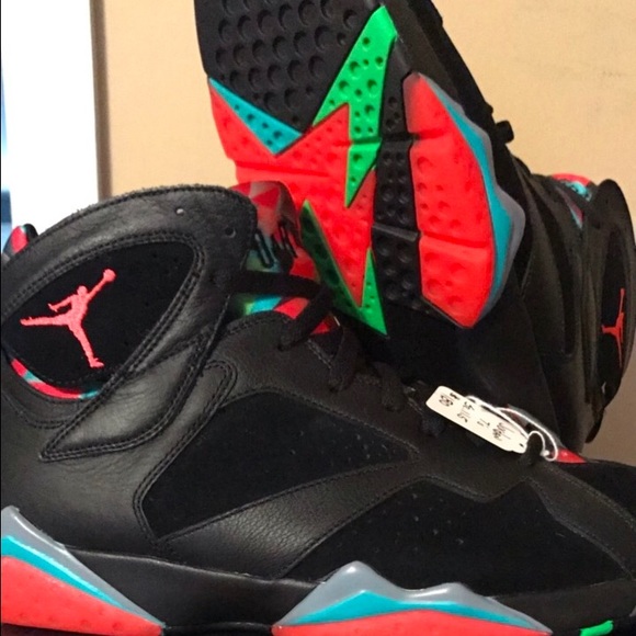 Jordan Barcelona Night retro 7