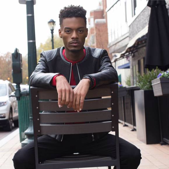 Meet your Posher, Ricardo - Picture 1 of 1