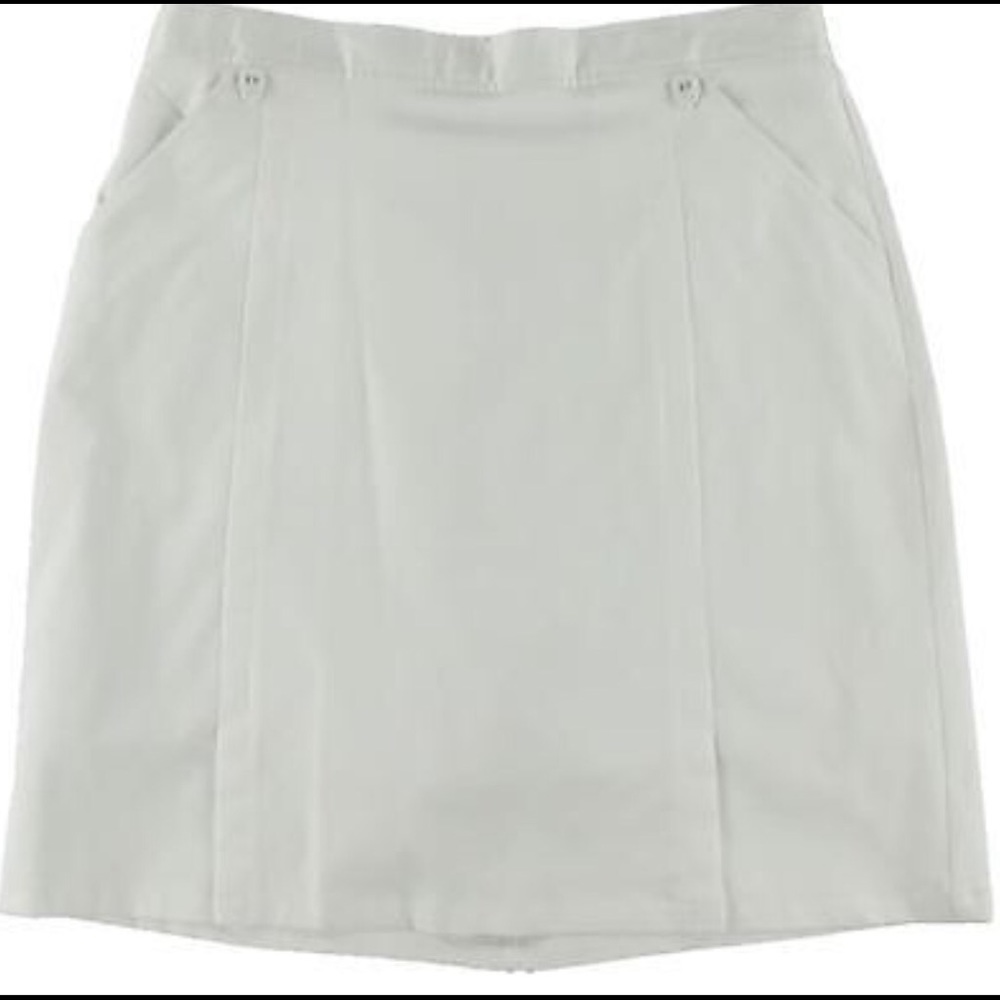 Alfred Dunner White Shirt or Short NWT SZ 14