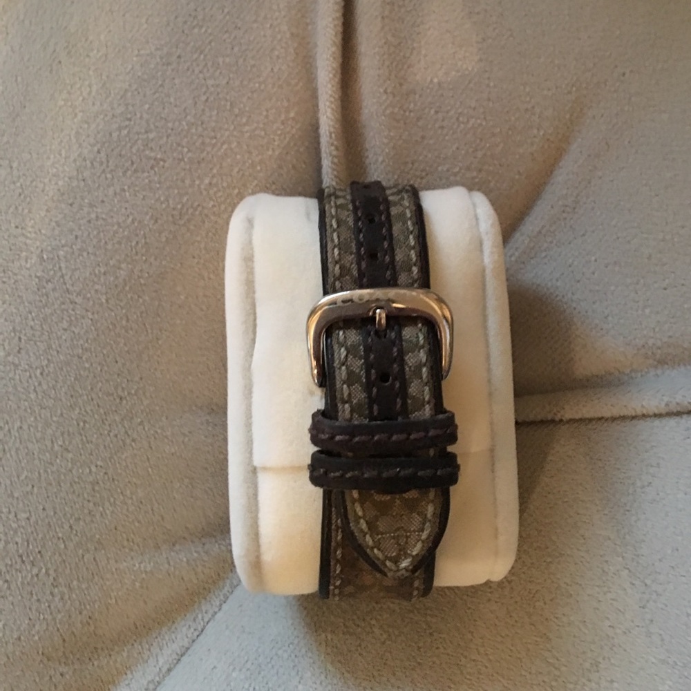 Coach watch - Picture 2 of 2