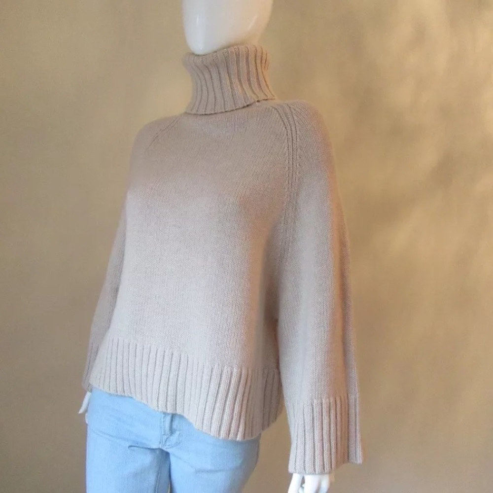 ❤️SOLD❤️ THEORY JULIET CHUNKY TURTLENECK - Picture 8 of 8