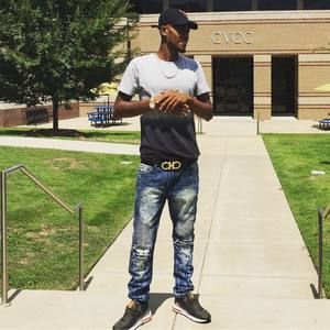 Meet your Posher, Malik