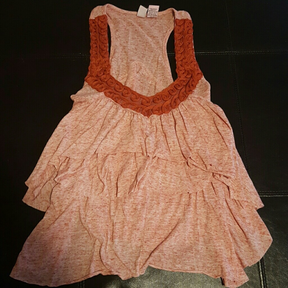 Love On A Hanger Tiered Ruffle Tank Top M
