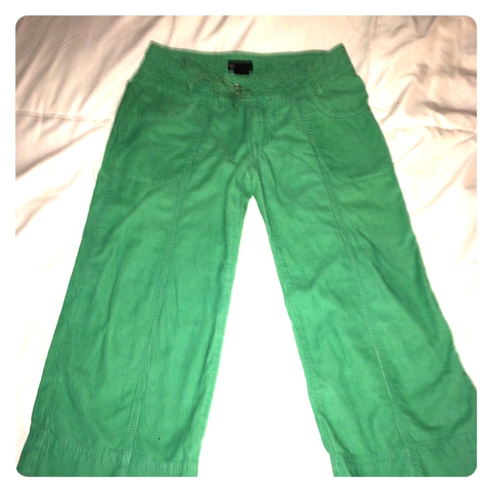 SEA-GREEN CROPPED PANTS SIZE 1