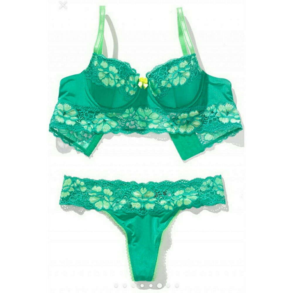 NWT! Green bra & thong lingerie set