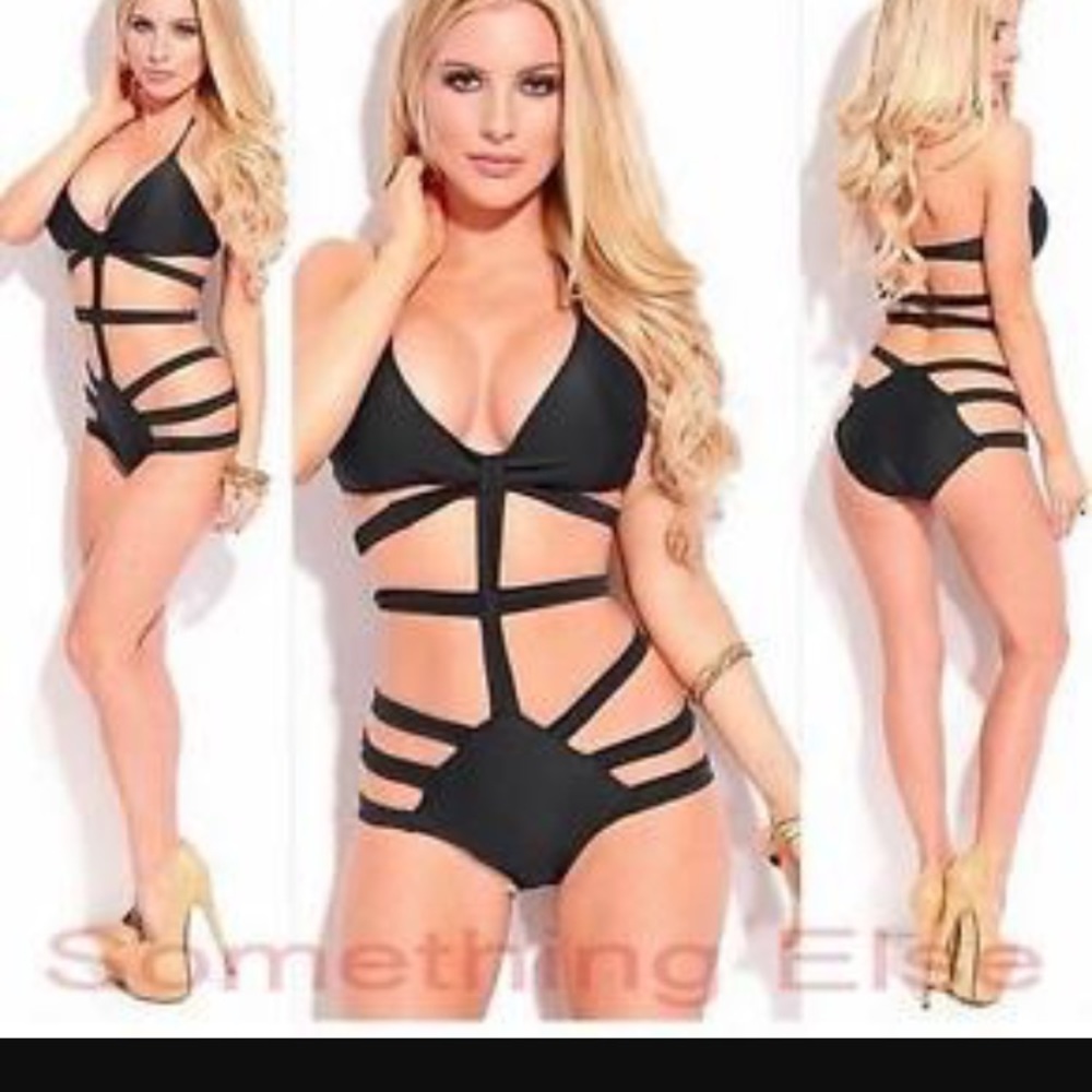 One piece bathing suit - Picture 2 of 3