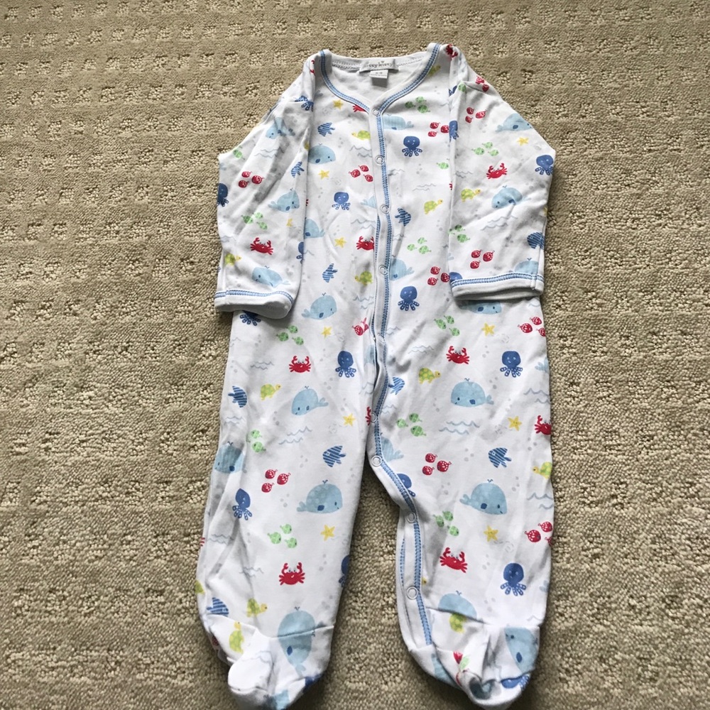 Kissy kissy one piece footie