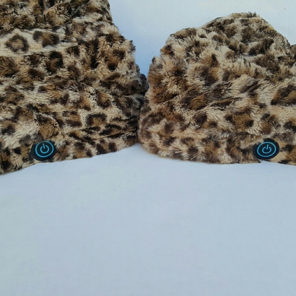 ‼MUST GO‼ Leopard Vibrating Massage Slippers - Picture 2 of 5